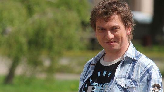 Trolejbusowy batyskaf. Rozmowa z Markiem Andrzejewskim