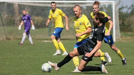 Tropikalne warunki, posiłki z pierwszej drużyny i wygrana rezerw Avii z Sokołem Konopnica [zdjęcia]