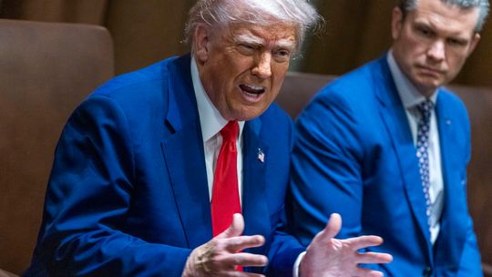 Trump spuszcza cła z elektroniki. Apple oddycha z ulgą, Chińczycy z zaciekawieniem