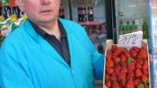 Truskawki będą rekordowo drogie. Ratunkiem transport z... Chin