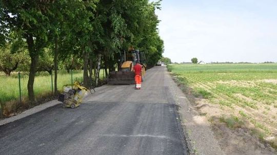 Trwa przebudowa drogi w Trębaczowie