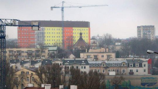 Trwa walka o przemalowanie COZL. Petycja do marszałka i akcja architektów