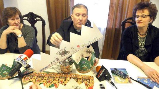 Trwają przygotowania do Orszaku Trzech Króli. 30 tys. papierowych koron