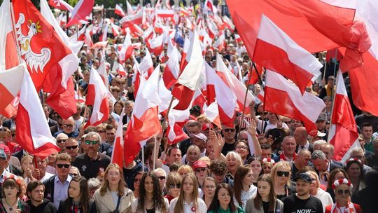 Trzaskowski i Nawrocki - pojedynek na marsze w Warszawie
