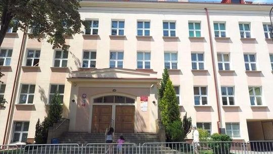 "Trzeba obniżyć umywalki". Lubelskie szkoły dostosowują budynki 