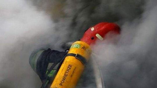 Trzej nastolatkowie odpowiedzą za podpalenie stodoły. 150 tys. zł strat