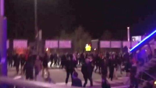 Trzy eksplozje na stadionie Stade de France. Kibice w popłochu uciekali z trybun