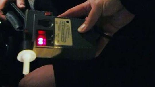 Trzy młode kobiety w samochodzie. Kierująca pijana