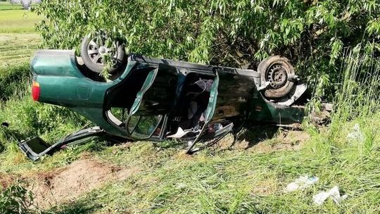 Trzy osoby ranne w wypadku. Wśród poszkodowanych dzieci w wieku 4 i 14 lat