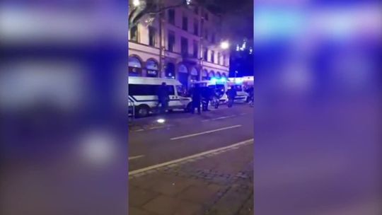 Trzy osoby zginęły w strzelaninie w Strasburgu. Napastnik uciekł