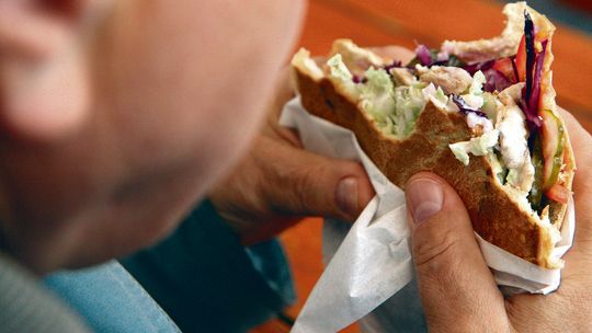 Trzy spojrzenia na otyłość