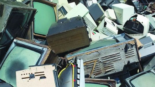 Trzydnik Duży, Konopnica: Zbierają elektrośmieci