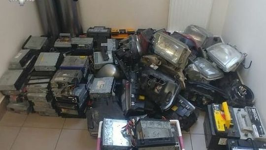 Trzymał mnóstwo akumulatorów w domu. To nie było hobby