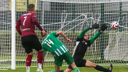 Trzynasty mecz bez porażki Sygnału Lublin w lubelskiej klasie okregowej Trzynasty mecz bez porażki Sygnału Lublin w lubelskiej klasie okregowej