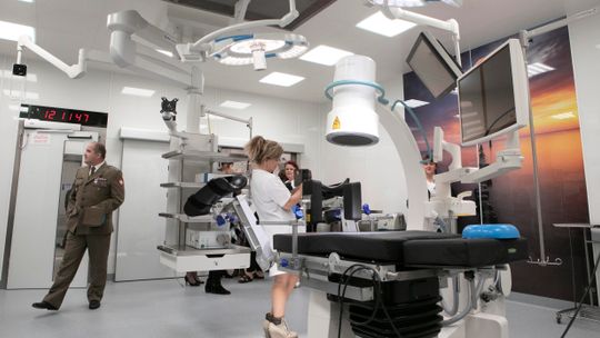 Tu będzie działał Centralny Blok Operacyjny. Nowy budynek Szpitala Wojskowego [zdjęcia]