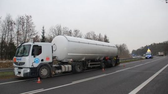 Tuligłowy: Zderzenie dwóch ciężarówek na drodze krajowej nr 17