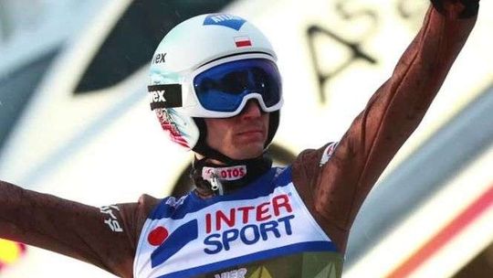 Turniej Czterech Skoczni. Kamil Stoch wyrównuje wyczyn Svena Hannawalda