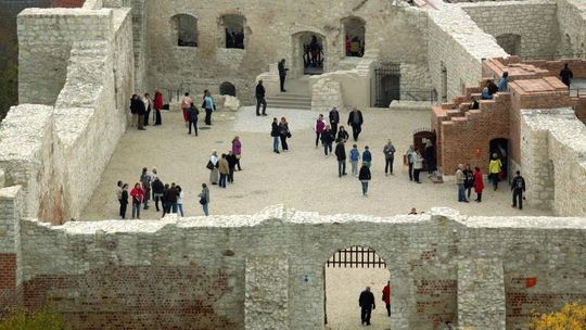 Turyści znów na zamku w Kazimierzu. Po czterech latach