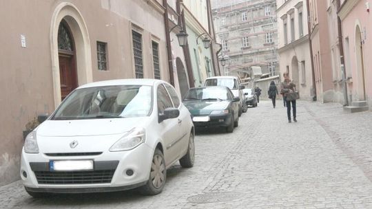 Turysta z walizką, czyli gdzie są taksówki na Starym Mieście