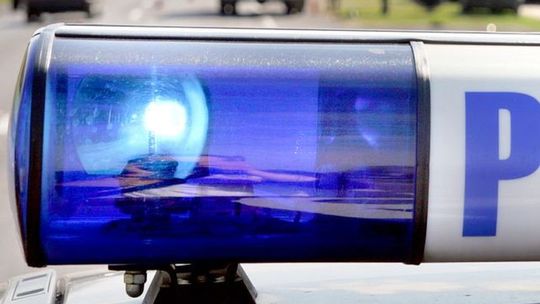 Turzystwo: Zderzenie renault z traktorem. Dwie osoby w szpitalu