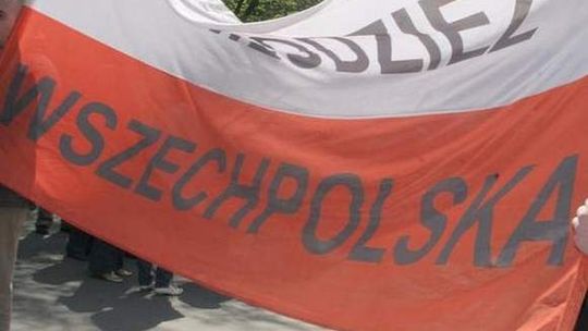 Tusk plusk. Wszechpolacy utopią kukłę premiera