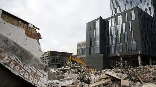 Tutaj stanie nowy wieżowiec. Rozbiórka budynku ZTM [zdjęcia]