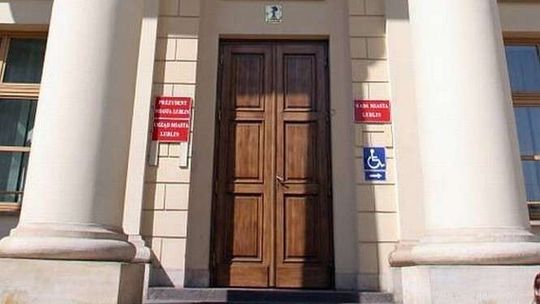 Tyle zapłacimy podatku od nieruchomości. Nowe stawki na 2017 r.