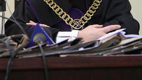 Tylko nagana dla sędzi za pół roku nieobecności 