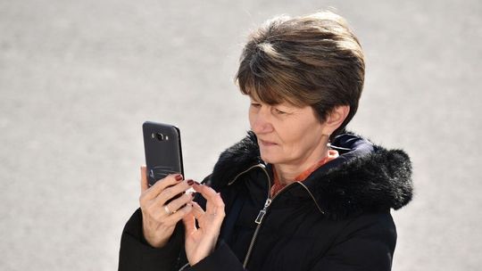 Tym razem dzwonił „policjant” i „prokurator”. Dostali prawie 60 tys. zł