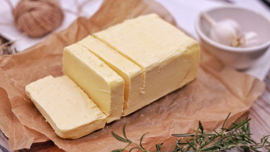 Tysiąc ton masła na sprzedaż. "Ma to przyczynić się do stabilizacji cen na rynku"