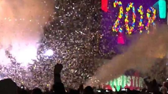 Tysiące fajerwerków i huczna zabawa. Polacy powitali Nowy Rok