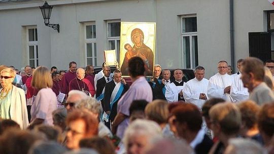 Tysiące pielgrzymów na Górze Chełmskiej [program uroczystości]