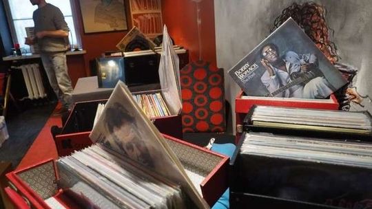 Tysiące winyli w jednym miejscu. A niektóre nawet po 5 zł