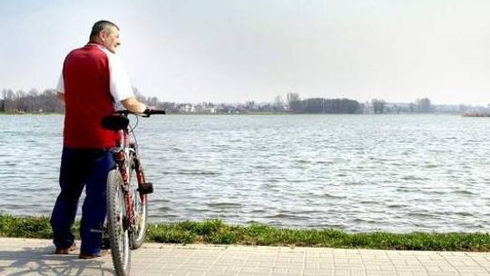 Ubywa wody w kraśnickim zalewie, bo wał będzie naprawiany