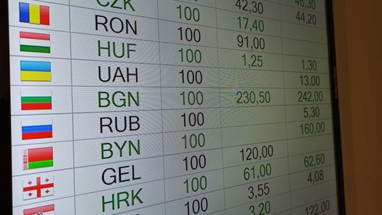 Uciekają z Ukrainy z gotówką. W Lublinie mają problem z zamienieniem jej na złotówki