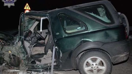 Uciekał przed policją. Doprowadził do wypadku