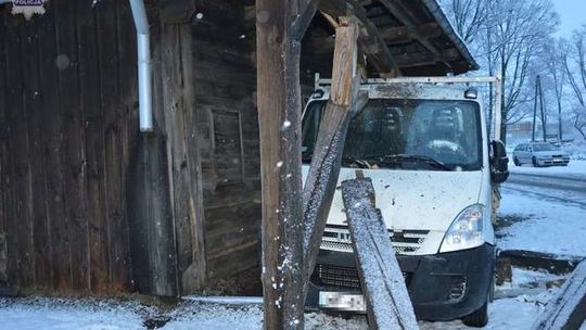 Uciekał przed policją, skończył na dzwonnicy kościelnej (zdjęcia)