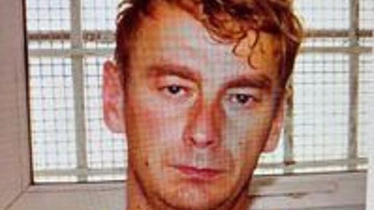 Uciekł ze szpitala psychiatrycznego. Jest niebezpieczny, podejrzany o zabójstwo