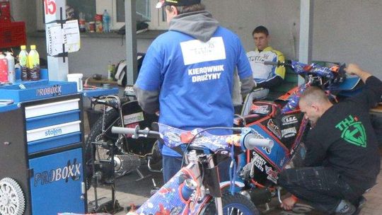 Ucięli wszelkie spekulacje, pięć drużyn i basta