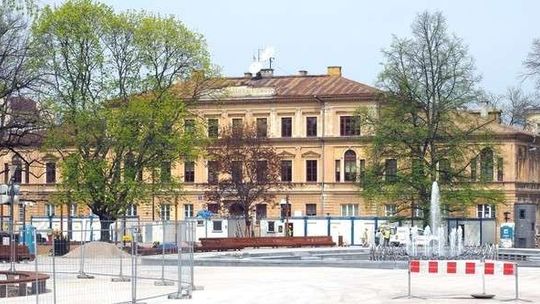 Uczelnia sprzedaje budynek instytutu. Jaka cena?