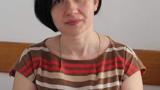 Uczeń usiadł na uczennicy. Dyrektor zwolnił nauczycielkę i teraz ma kłopoty