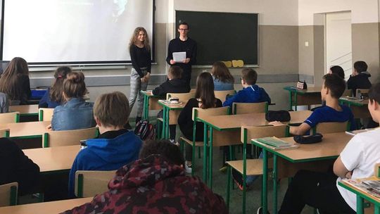 Uczniowie Liceum im. Królowej Jadwigi o Macieju Rataju