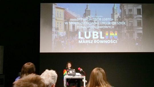 Uczniowie lubelskich szkół o swoich kolegach LGBT. Są wyniki ankiet