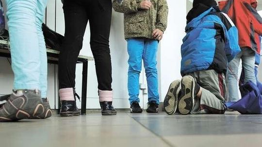 Uczniowie przeciążani nawałem lekcji? Coraz więcej skarg