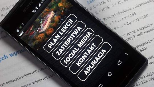 Uczniowie sami zrobili szkolną aplikację. Czarniecki mobile