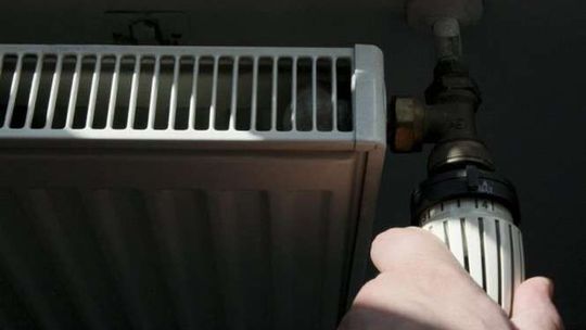 Uczniowie trzęśli się z zimna. W klasach siedzieli w kurtkach