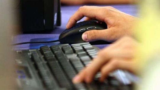 Uczniowie w polskich szkołach mają się uczyć programowania