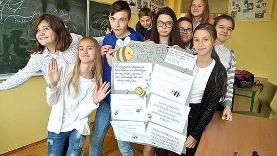 Uczniowie wygrali sprzęt do szkolnej pracowni. Co musieli zrobić?