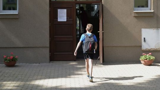 Uczniowie z Lublina będą musieli jeździć do szkoły poza miasto? To jeden z efektów reformy edukacji