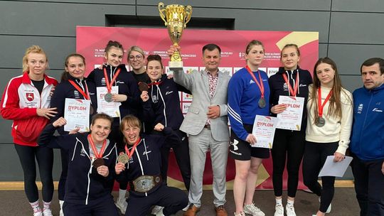 Udane występy zawodniczek z regionu podczas mistrzostw Polski kobiet w zapasach